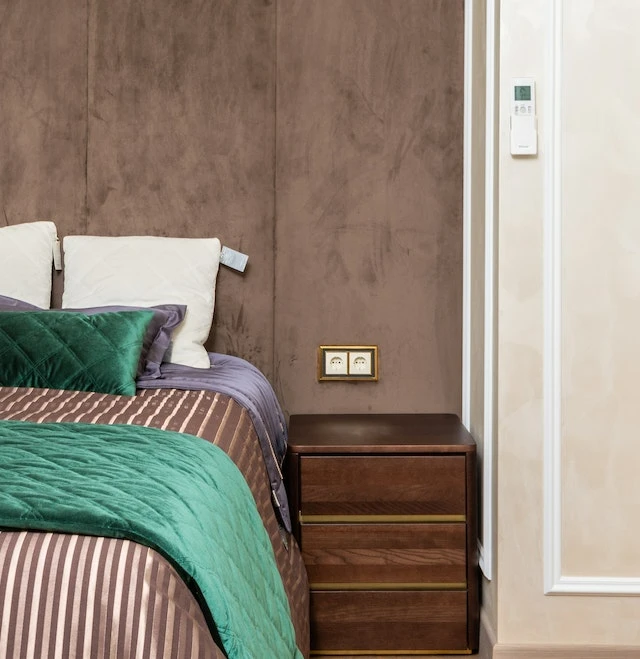 More is more, when it comes to luxury – give your king bed a grand persona with king-size pillows