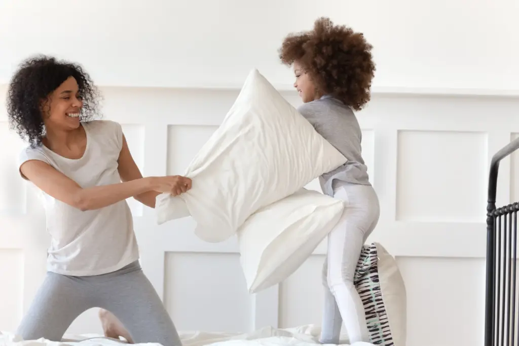 Sleep comfort for the whole family! Here’s why you need the best latex pillow for a good night’s sleep.